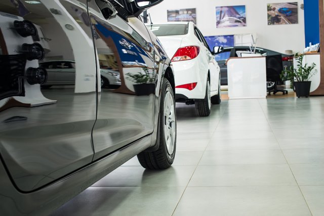 汽車前擋隔熱紙買前必看 | 汽車隔熱紙預約卡位戰 